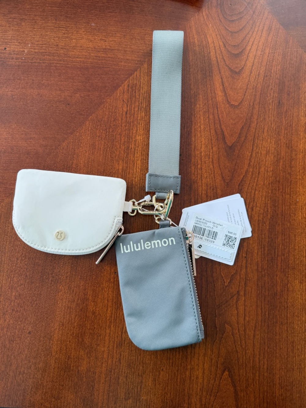 Lululemon Dual Pouch Wristlet
Grey Sage Light Ivory Gold
LW9EWOS NWT - Picture 4 of 6